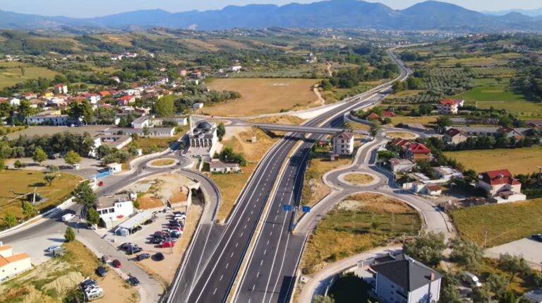 Kryeministri nxjerr pamjet e Unazës Lindore të përfunduar (VIDEO)