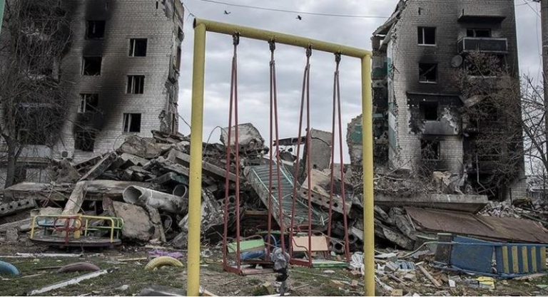 Rusia nuk ndalet, bombardon zonën e banuar, mes viktimave një fëmijë 8 vjeç