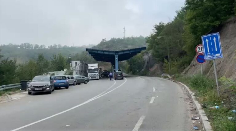 Nis zbatimi i marrëveshjes për dokumentet e identifikimit. Situata në veri të Kosovës e qetë, KFOR në terren