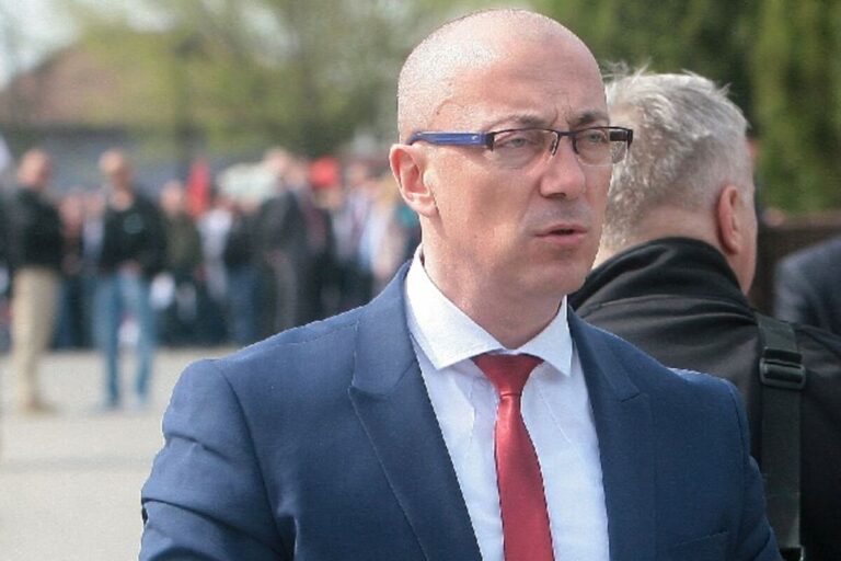 Trazira për targat, kreu i Listës Serbe: Bllokojmë të gjitha kalimet dhe hyrjet