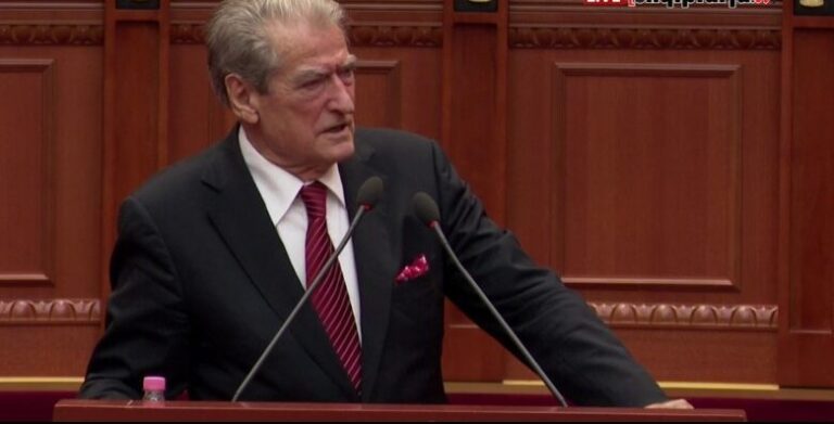 Berisha mbron deputetin Shehaj: Ia vunë shiritin në biznes si bandit, pa dokumente pa fakte