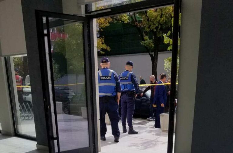 Ministria e Brendshme: Bllokuam pallatin ku deputeti kishte aktivitetin, 560 m2 pa leje