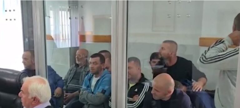 Vrasës me pagesë? Gjykata e Durrësit lë në burg vëllezërit Beqiraj