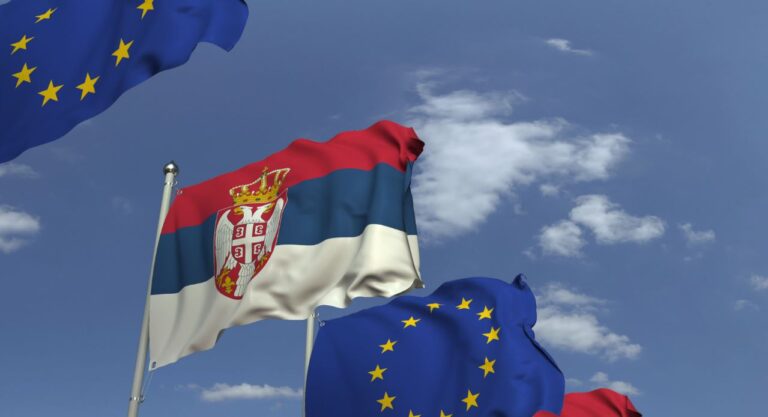 PE kërkon penalizimin e Serbisë: Integrim në BE nëse vendosin sanksione kundër Moskës