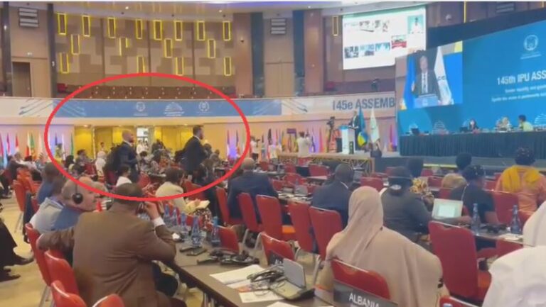 VIDEO/ Deputetët shqiptarë ikin nga konferenca, kur fjalën e merr përfaqësuesi i Rusisë