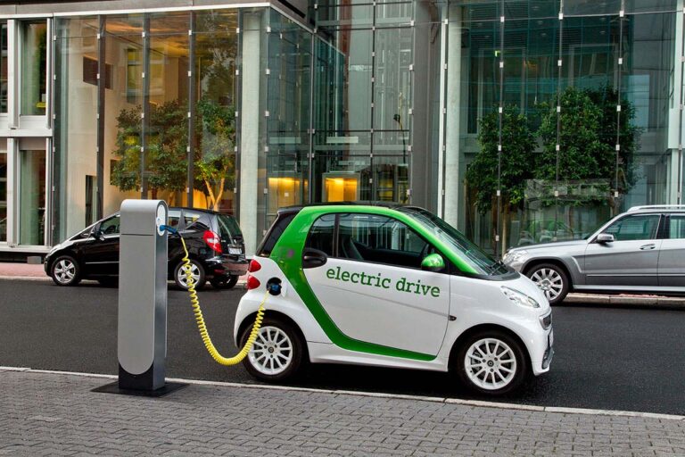 Çmimi i energjisë dhe tregu i makinave elektrike