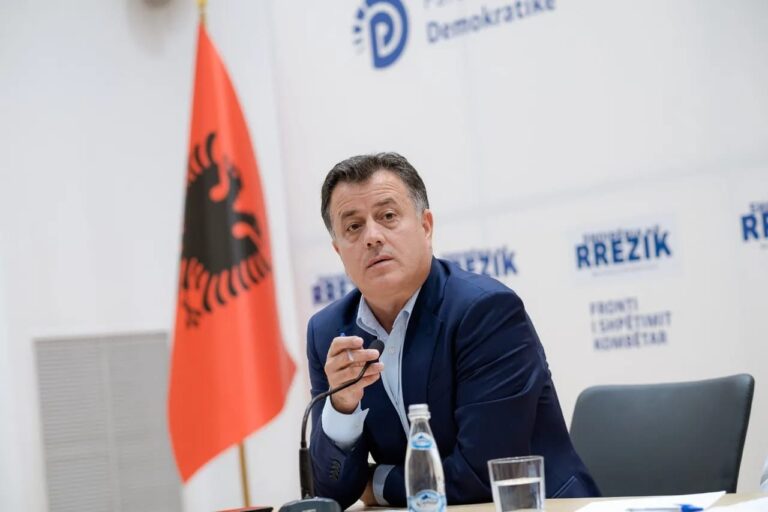 “Largoni Ramën, mbani Dimalin”, Flamur Noka ironizon kryeministrin