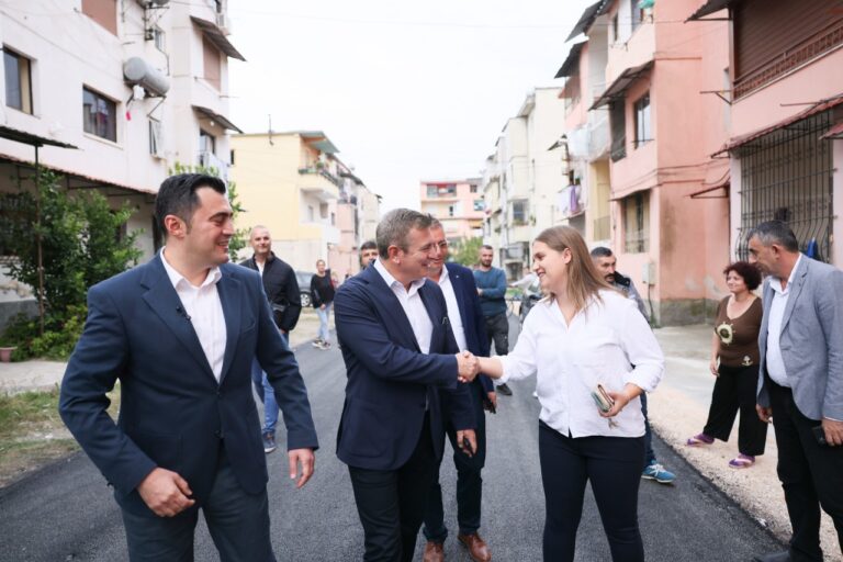 Nis rehabilitimi në brendësi të lagjeve, Gjiknuri: Bashkia e Elbasanit po bën një transformim tërësor