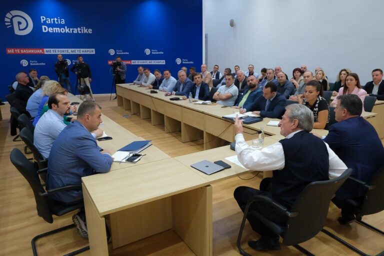 Berisha: Rama zbaton çdo urdhër nga Vuçiç dhe Erdogan. Punon kundër Kosovës