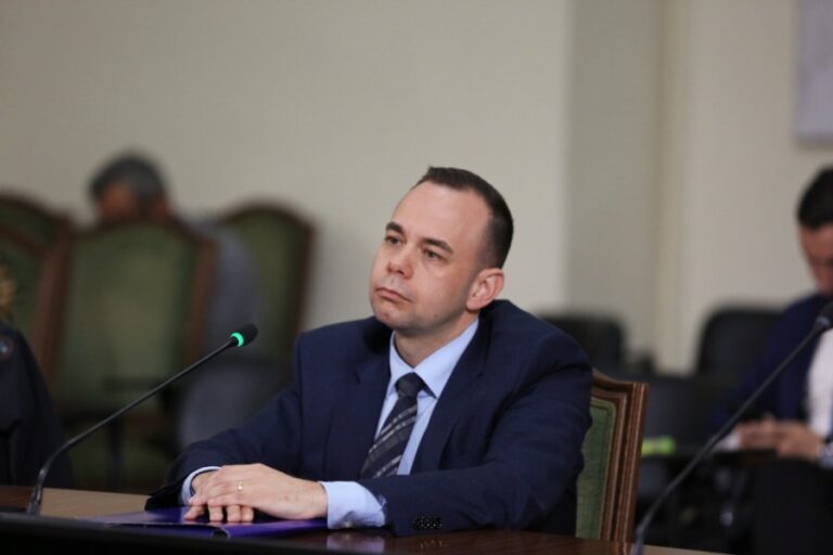 Gjykata e Posaçme u kërkon prokurorëve të saktësojnë akuzën për Alqi Bllakon