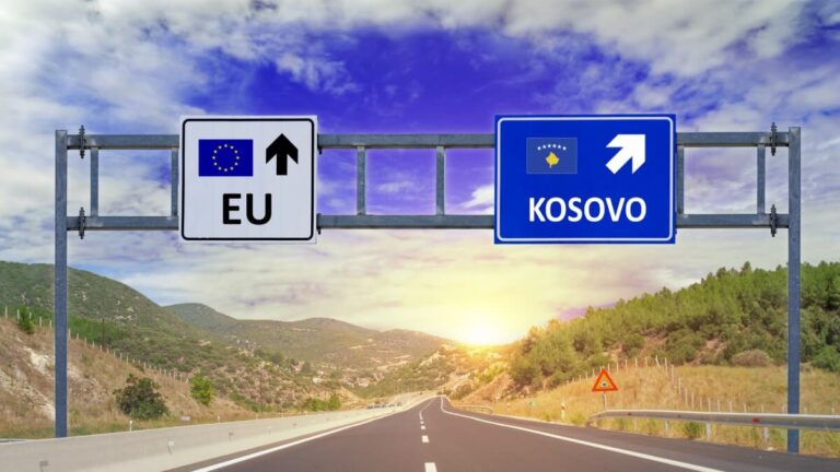 Raporti i KE, Kosova pa viza nga 1 Janari. Macron kishte vë në pikëpyetje liberalizimin