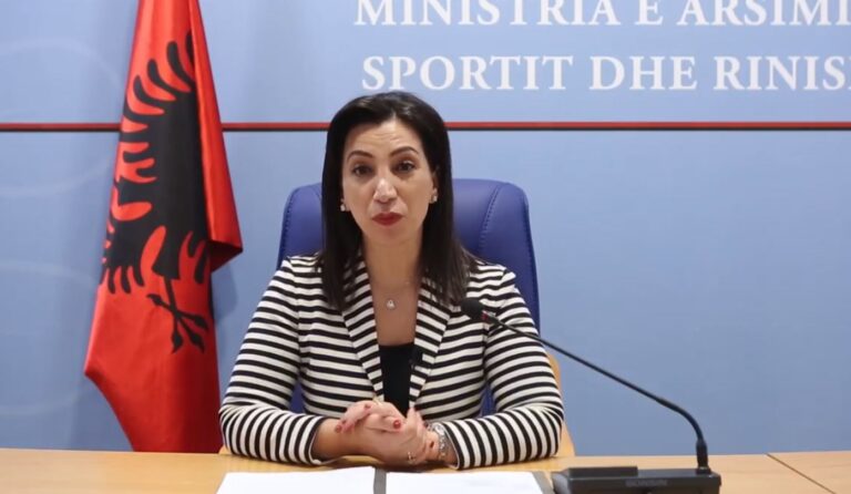 Ministrja e Arsimit, Kushi: Mësimi është ndërprerë në 56 shkolla