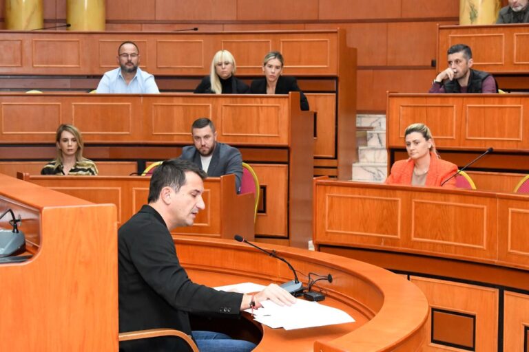 Maratona e Tiranës më 23 Tetor, Veliaj mbledh organizatorët e eventit më të madh sportiv