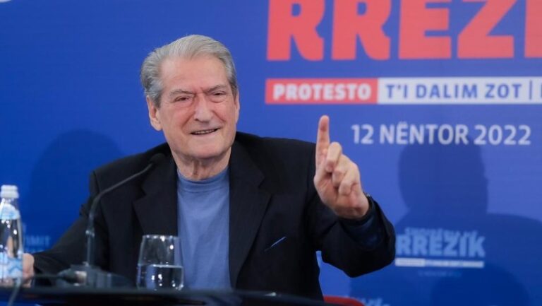 Sali Berisha: Shumë shpejt do njiheni me axhendën e protestave të tjera të fuqishme