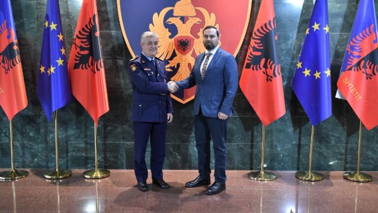 Zv.ambasadori i SHBA-së, takon kryepolicin: Ndihmë për mbrojtjen nga sulmet kibernetike