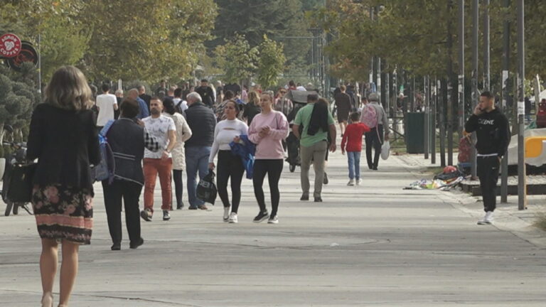 Popullsia në Shqipëri po plaket, OBSH: Do rriten kostot e kujdesit për moshat e treta