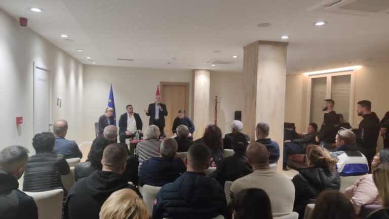 Meta takon qytetarët në zonën e ”Astirit”: Ndryshimi do të nisë nga Tirana