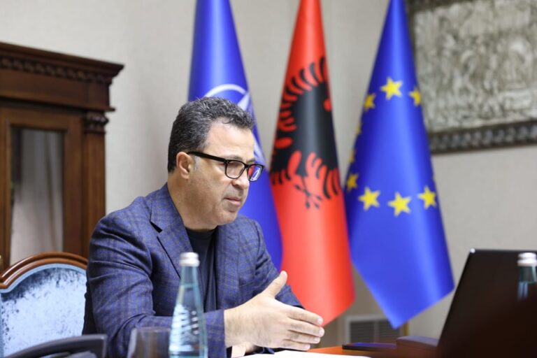 Ministri Peleshi: Po mbushen hidrocentralet, ka nisur evakuuimi i banorëve në zonat me risk