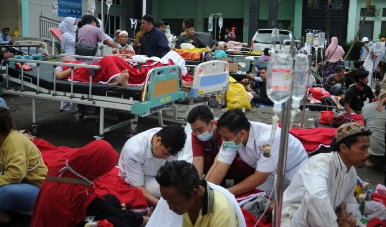 Thellohet bilanci nga tërmeti i frikshëm në Indonezi, të paktën 162 viktima