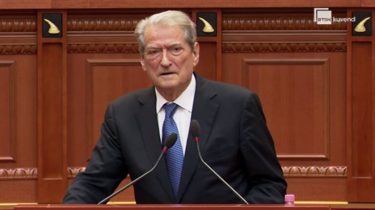 Pas tensionit, Berisha rikthehet në Kuvend: Shqipëria, epiqendër e pastrimit të parave të pista nga Europa