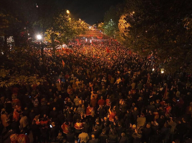 Mijëra qytetarë në Malin e Zi protestë kundër ”Open Balkan”: Nuk do të ketë botë serbe