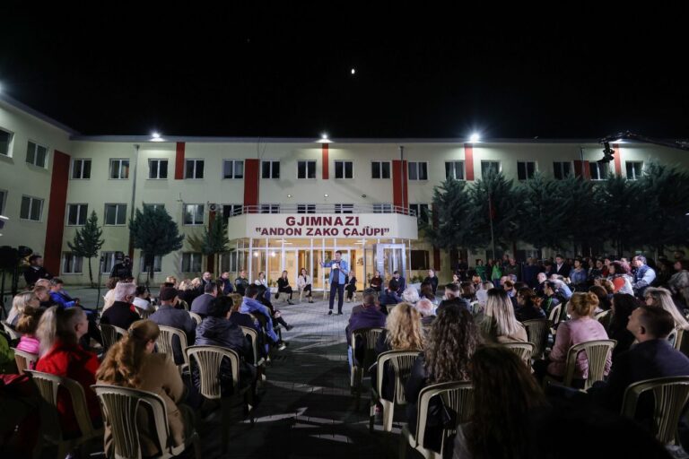 Veliaj takon këtë mbrëmje banorët e Njësisë 3: Me projektet e kryera kemi një qytet më të sigurtë