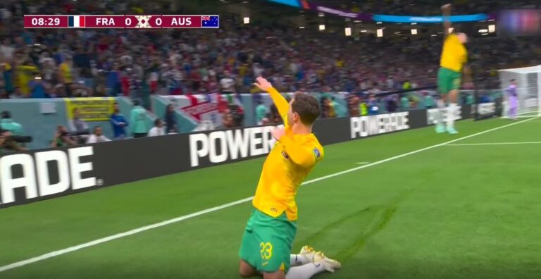 E pabesueshme! Australia kalon në avantazh ndaj Francës (VIDEO)