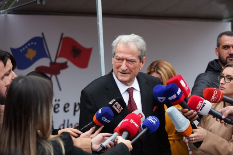 Berisha sfidon Veliajn: Bashkia të mos përzihet, protesta e 6 dhjetorit do jetë para Kryeministrisë