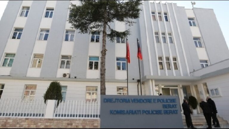 Përplasje me thika në Roskovec, sherri nisi në një lokal. I plagosuri është në gjendje të rëndë në spital