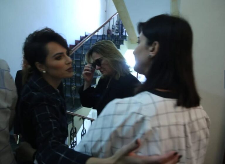 Lot në kryesinë e Kuvendit! Si e pritën kolegët dorëheqjen e Grida Dumës (FOTO)