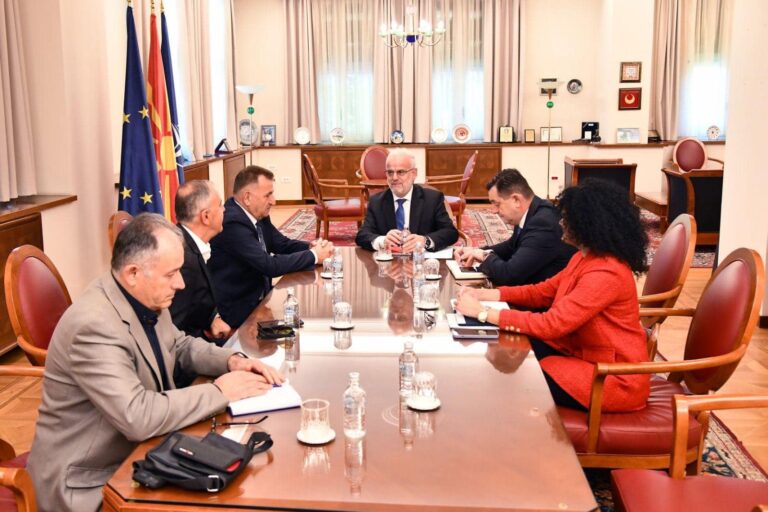 Kryeparlamentari i Maqedonisë, Talat Xhaferi pret një delegacion te Kolegjit Universitar “Qiriazi”
