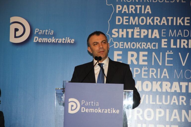 Ish-deputeti i PD-së shpall kandidaturën për primaret në Bashkinë e Durrësit