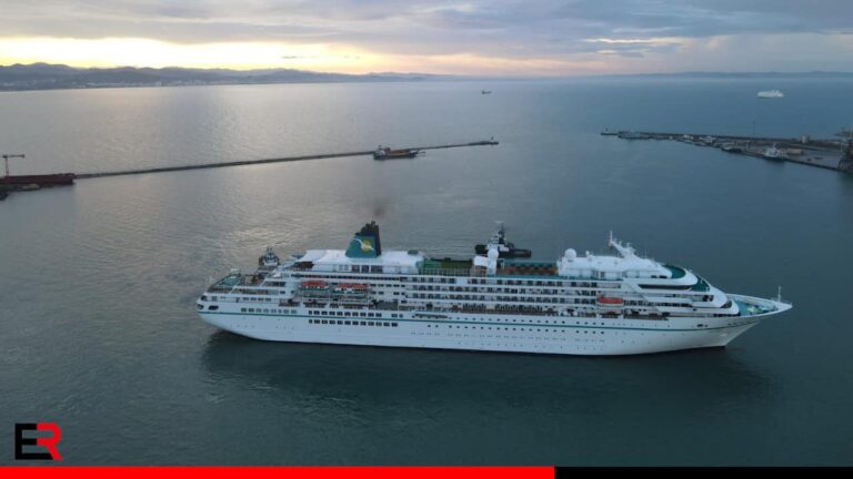 Rama: “Amadea”, dallëndyshja e akoruar në portin e Durrësit, me 346 turistë gjermanë (FOTO)