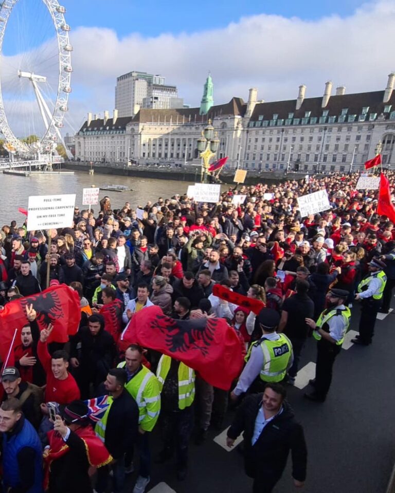 Protesta e Londrës dhe protesta e Tiranës