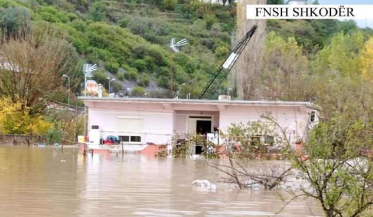 Përmbytjet, mungon përllogaritja e dëmeve. Kote: Pritet tërheqja e ujit