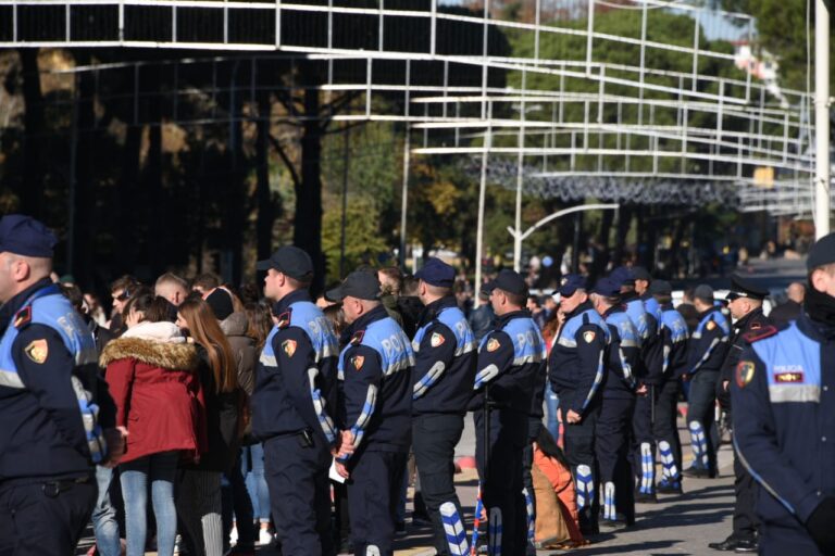 Studentët e Mjekësisë dalin kundër ligjit: Nuk duam kufizime, ose ne mund të rinisim protestat