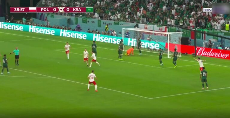 Polonia gjen golin që në goditjen e parë në portë, shënon Zielinski (VIDEO)
