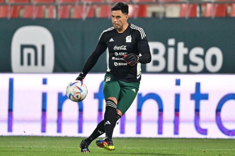 Portieri meksikan Alfredo Talavera, do të jetë lojtari më i vjetër në “Katar 2022”