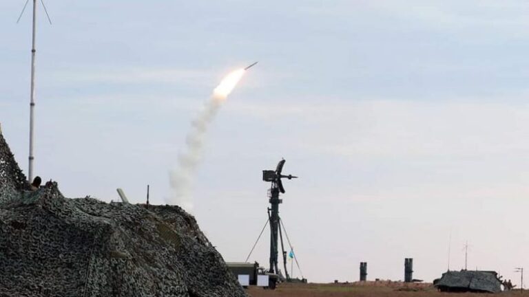 Kronikë/ Koreja e Veriut ”kërcënon” SHBA: Raketa mbërrin në tokën amerikane