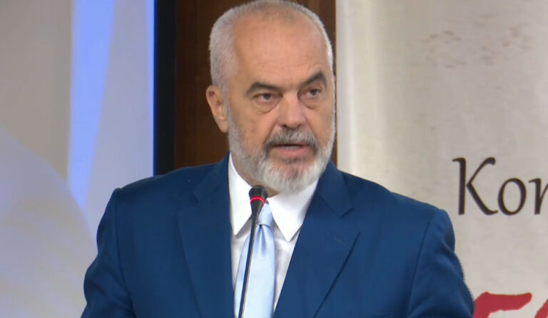 Rama në 50-vjetorin e Kongresit të Drejtshkrimit: Çfarë do flamuri i NATO-s në konferencën për gjuhën shqipe?!