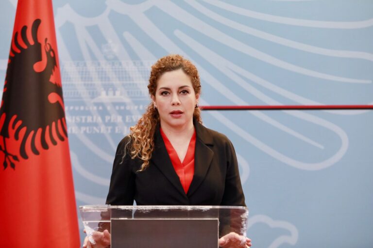 Arrestimi i Belerit, Ministrja e Jashtme-Athinës: Lëreni drejtësinë shqiptare të bëjë punën e saj