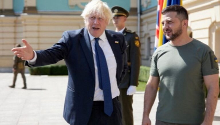 Boris Johnson bëhet qytetar nderi i Kievit