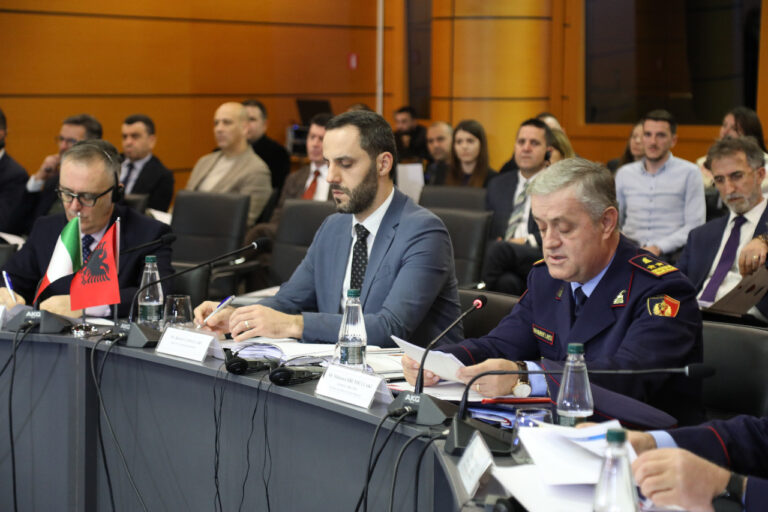 VIDEO/ Policia shqiptare dhe ajo italiane bëjnë bilancin e vitit 2022: Afro 157 mijë kontrolle
