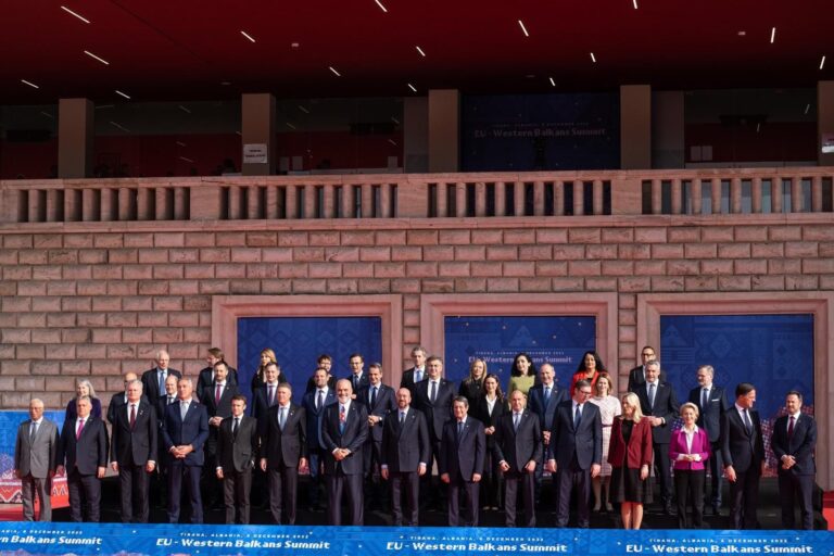 Borrell: E ardhmja e Ballkanit është në BE! Rutte: Sfidat do i përballojmë së bashku