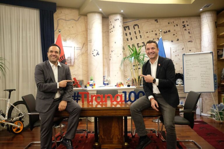 Veliaj pret homologun nga Mykonos: Mësojmë nga më të mirët për rritur turizmin në Tiranë