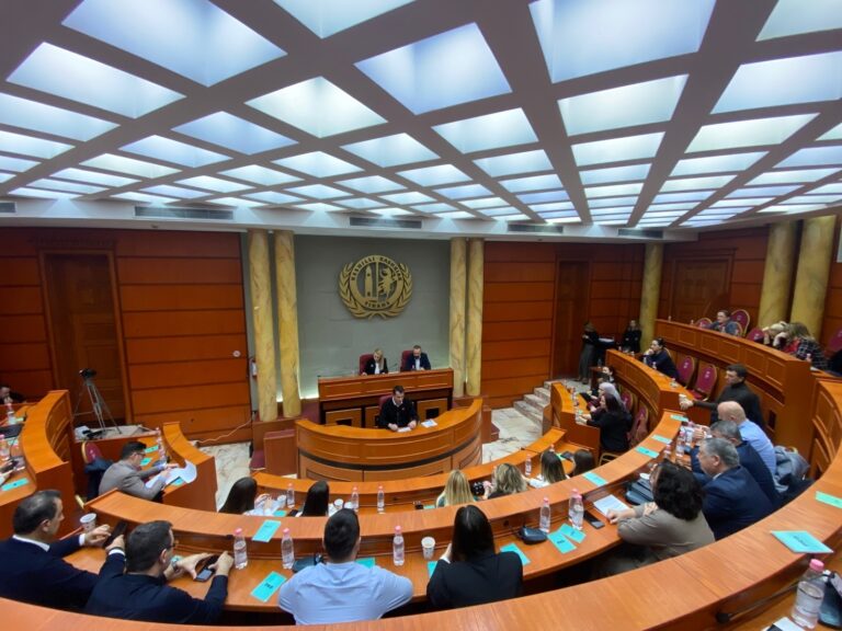 Projektet e 2023 për Bashkinë e Tiranës/ Veliaj: Saliu dhe Iliri, hiena që dinë veç të bllokojnë punët
