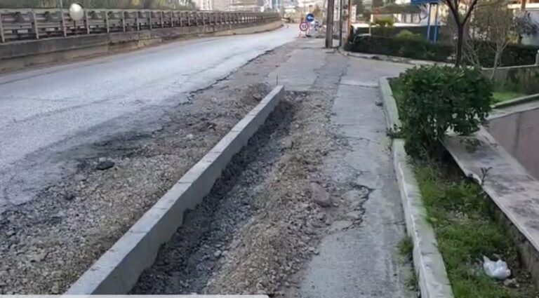 Makina del nga rruga dhe përplaset me hotelin te “Shkëmbi i Kavajës”, ndërron jetë punonjësi i pastrimit