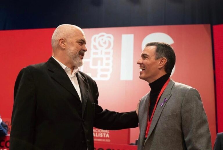 Zbulohet shkaku pse kryeministri i Spanjës bojkotoi samitin e BE-së në Tiranë