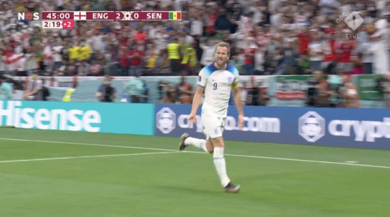 Anglia e frikshme, shënon dhe golin e tretë (VIDEO)