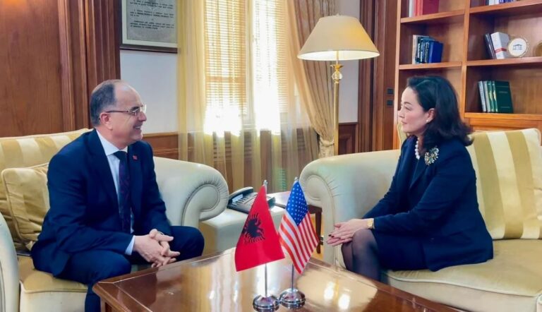 Ambasadorja Yuri Kim takim me Presidentin Bajram Begaj